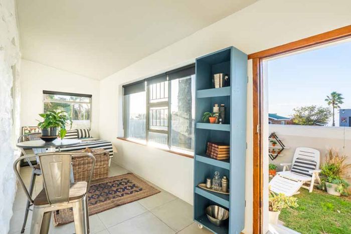 Sunny reading nook in the Main Villa